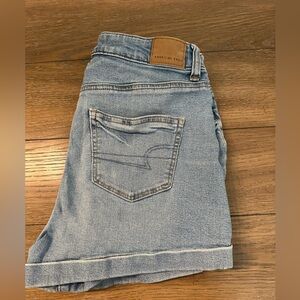 American Eagle Mom Shorts Size 4 Gently Worn‎